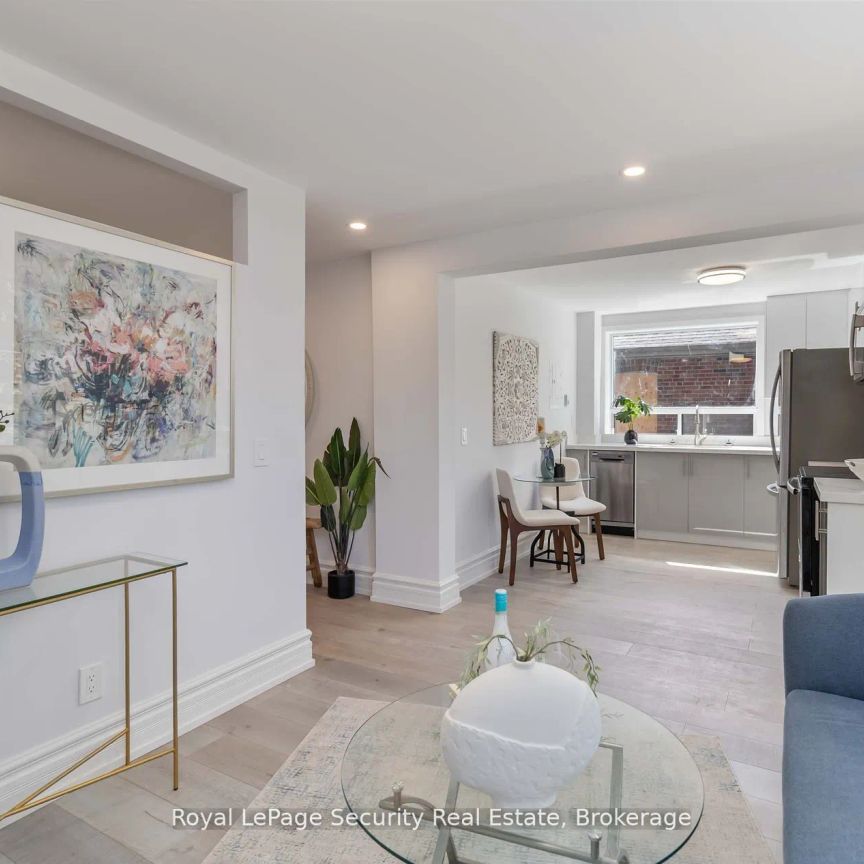 328 Lakeshore Road E #4 - Photo 1