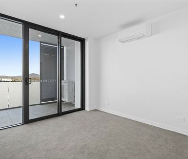 Spacious Two Bedroom Apartment - Photo 4