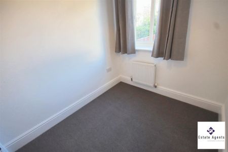 4 Bedroom House - Townhouse To Let - Photo 2