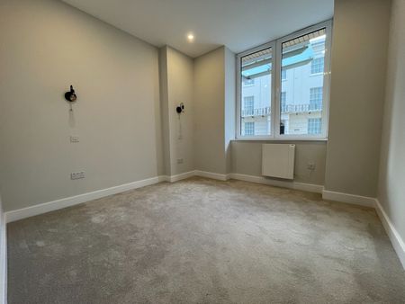 2 Bed Flat, Carlton Crescent, SO15 - Photo 3