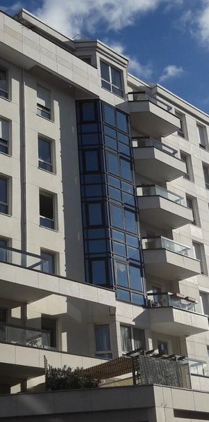 location Appartement T3 DE 78.7m² À PARIS - Photo 1