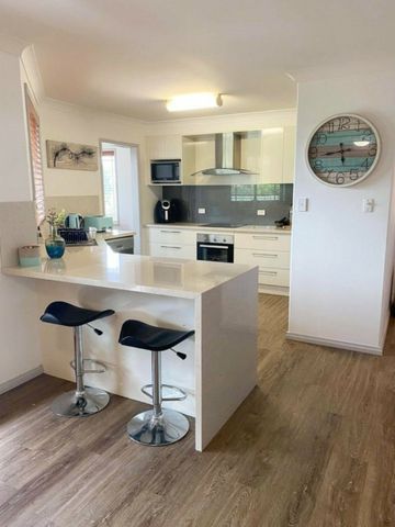 Modern Finishes in this Comfortable Home - Photo 5