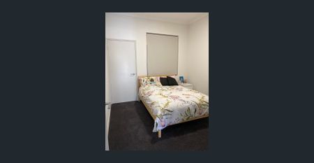 2x2 APARTMENT IN BELLEVUE! - Photo 2