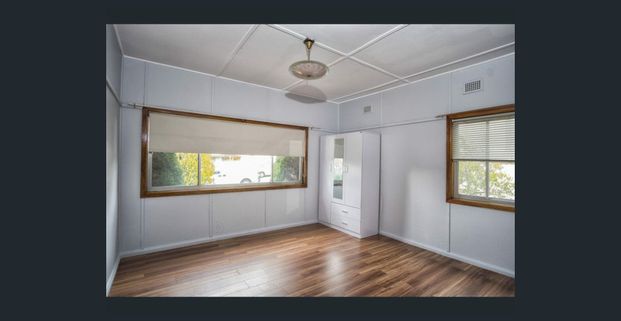 WALKING DISTANCE TO STATION AND SHOPS - Photo 1