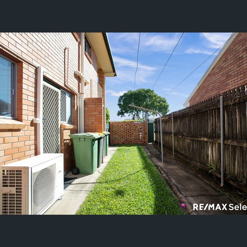 2/59 Milton Street, Mackay, Qld 4740 - Photo 1