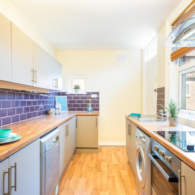 1 bedroom in a house share to rent - Photo 1