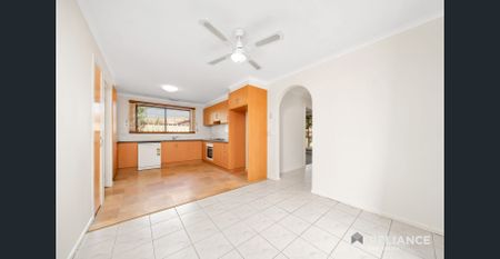 Beautiful Family Home with Space and comfort - Photo 4