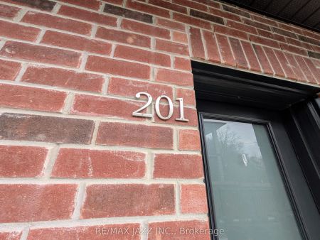 750 King Street E #201 - Photo 3