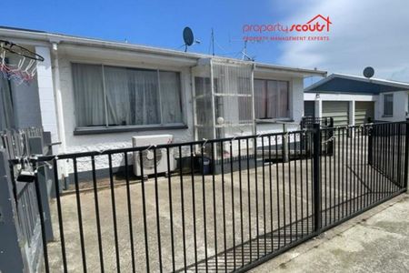 2 Bed Unit - Photo 2
