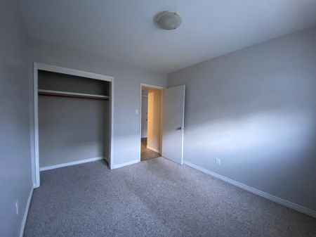 Princeton Manor - Photo 2