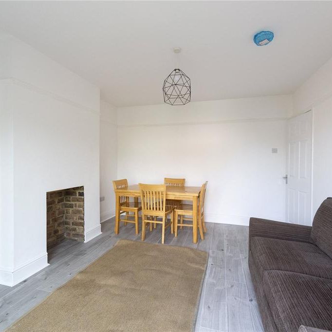 4 bedroom terraced house to rent - Photo 1