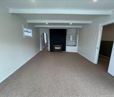Updated three-bedroom Aramoho home - Photo 6
