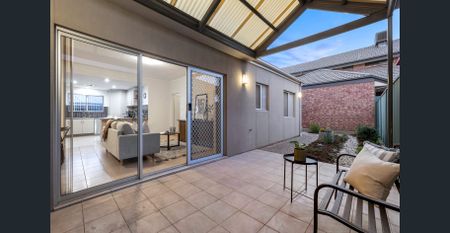 Sleek & Modern Mawson Lakes Villa - Photo 5