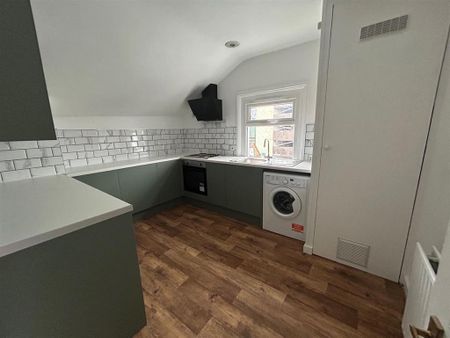 3 bedroom maisonette to rent - Photo 5