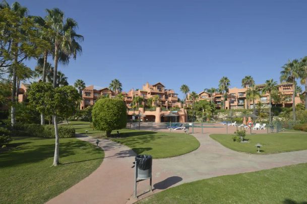 Apartamento de alquiler en Camino de la Boladilla, La Concha - Resina Golf - Photo 1