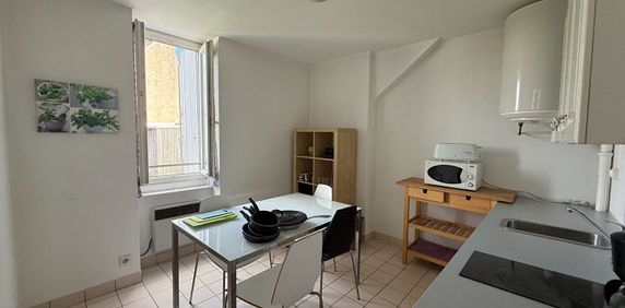 Location Appartement 1 pièce 31m² - Photo 2