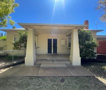 Cosy Character Cottage - Photo 4