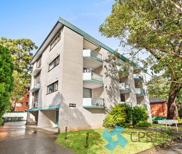 LIGHT-FILLED UPDATED TWO BEDROOM RESIDENCE IN BOUTIQUE SECURITY BLOCK - Photo 5