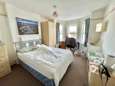 4 bedroom detached house to rent - Photo 4