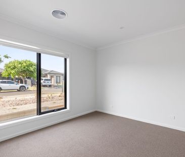 Stylish New Home Offering Comfort and Practicality - Photo 2