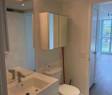 For Lease - 15 Iceboat Terrace, Toronto, Ontario - Photo 5