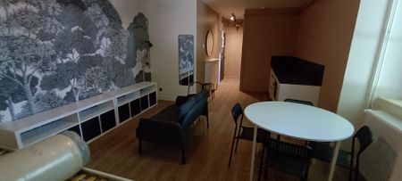 Location Appartement 1 pièce 31m² - Photo 2