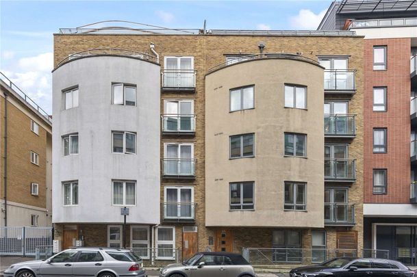 An appealing two bedroom modern apartment in Clerkenwell. - Photo 1