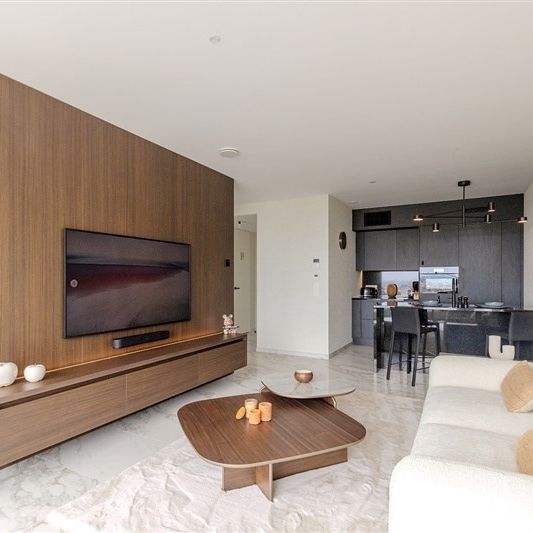 Exclusief gemeubeld 1- slaapkamerappartement in Antwerp Tower - Photo 1
