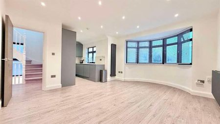 Hervey Close, London, N3 - Photo 2