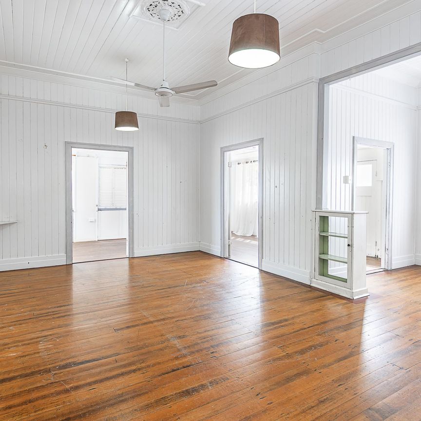 99 The Strand, North Ward - Photo 1