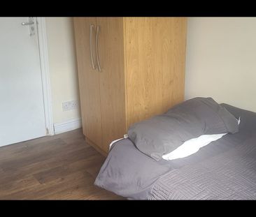 Room in a Shared House, Hastings Street, LU1 - Photo 4