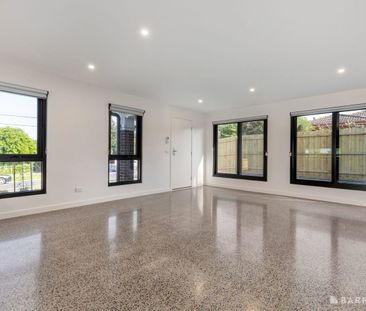 Luxurious Living - Photo 1