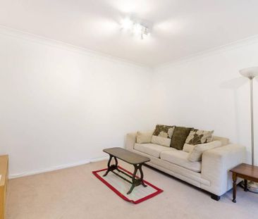 3 bedroom flat to rent - Photo 2