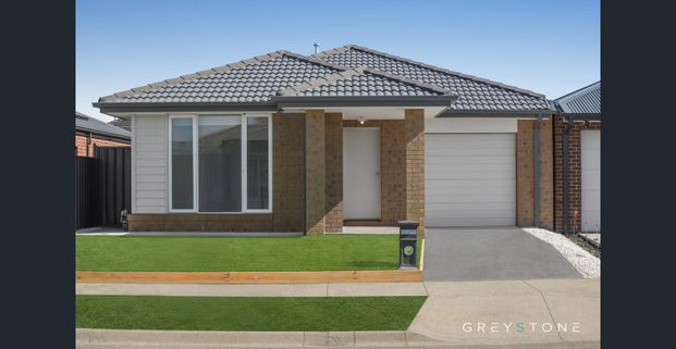 Modern Comfort Meets Convenience in Rockbank! - Photo 1