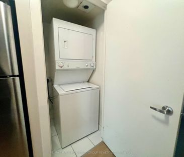 Zip Condos and Lofts - Photo 2