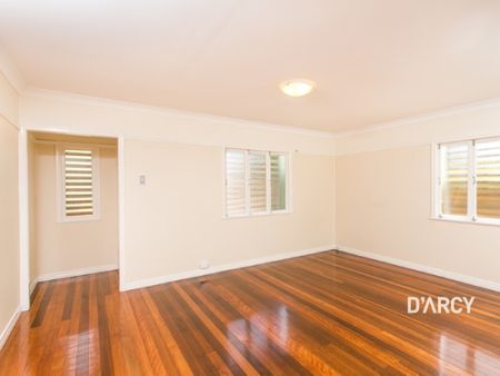 46 HARWOOD ST - Photo 2