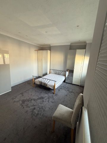 Room in a Shared House, Godson Road, CR0 - Photo 5