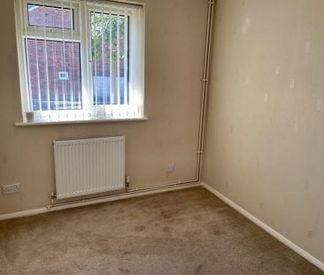 2 bedroom semi-detached bungalow to rent - Photo 5