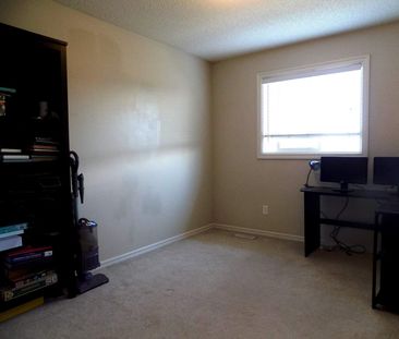 8207 8 Avenue SW - Photo 4