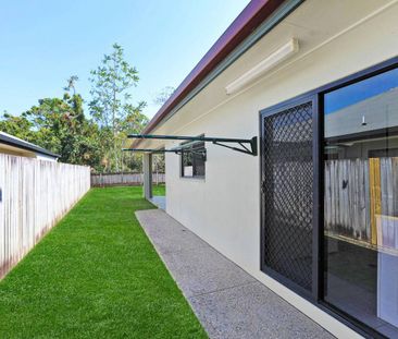 Fully Tiled and Air Conditioned Family Home - Huge Patio - Excellen... - Photo 4