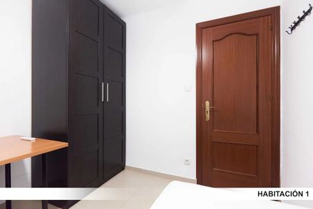 Calle Santo Ángel, Sevilla, Andalusia 41011 - Photo 2