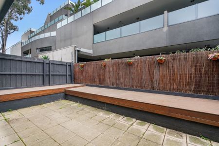 33B Park Street, St Kilda West. - Photo 2