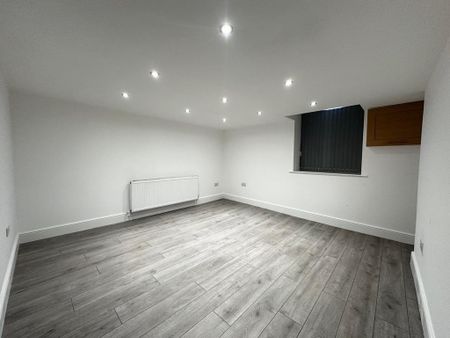 4 bedroom terraced house to rent - Photo 4