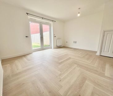3 bedroom semi-detached house to rent - Photo 1