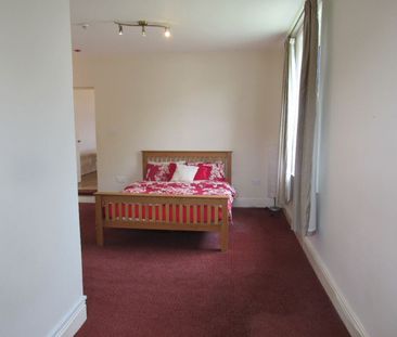 Garstang Road Flat, PRESTON, Lancashire PR2 8JS - Photo 2