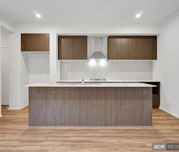 New Williams Landing Living! - Photo 3