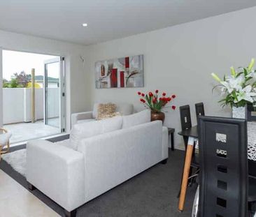 Sunny 3-bedroom townhouse for rent!! - Photo 5