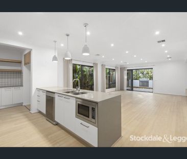 Stylish & Spacious Ex-Display Home Designed for Family Living - Photo 3