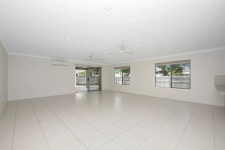 Big Home! Bigger Value! - Photo 3