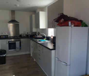 2 bedroom apartment to rent - Photo 3